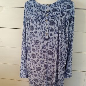 NEW. Aria Blue Floral Long Sleeve Gown. SOFT, 2 pockets. Medium (8-10)